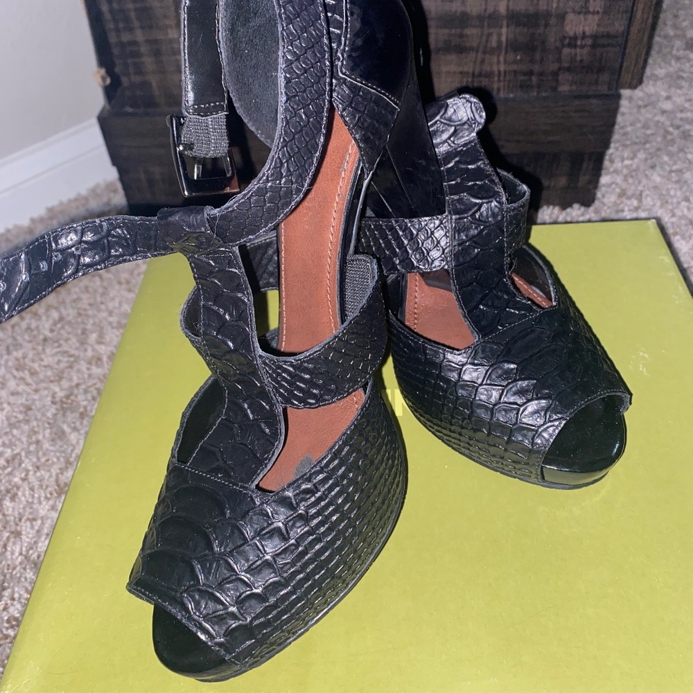 Gianni Bini Black Shoes